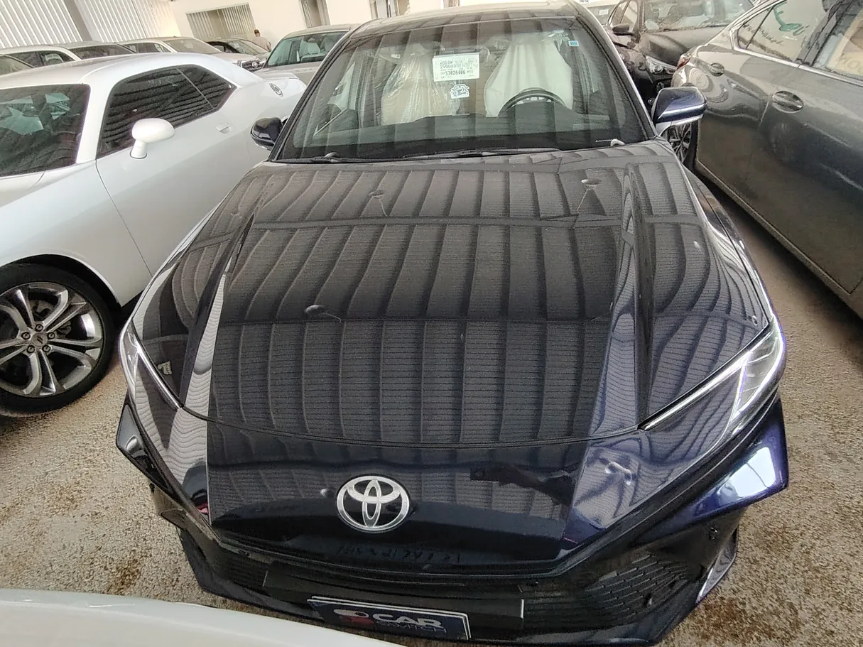 Car image 2