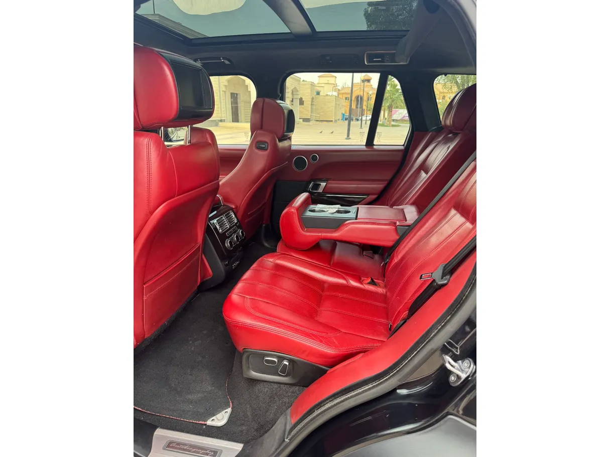 Car image 13