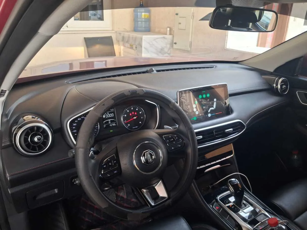 Car image 11