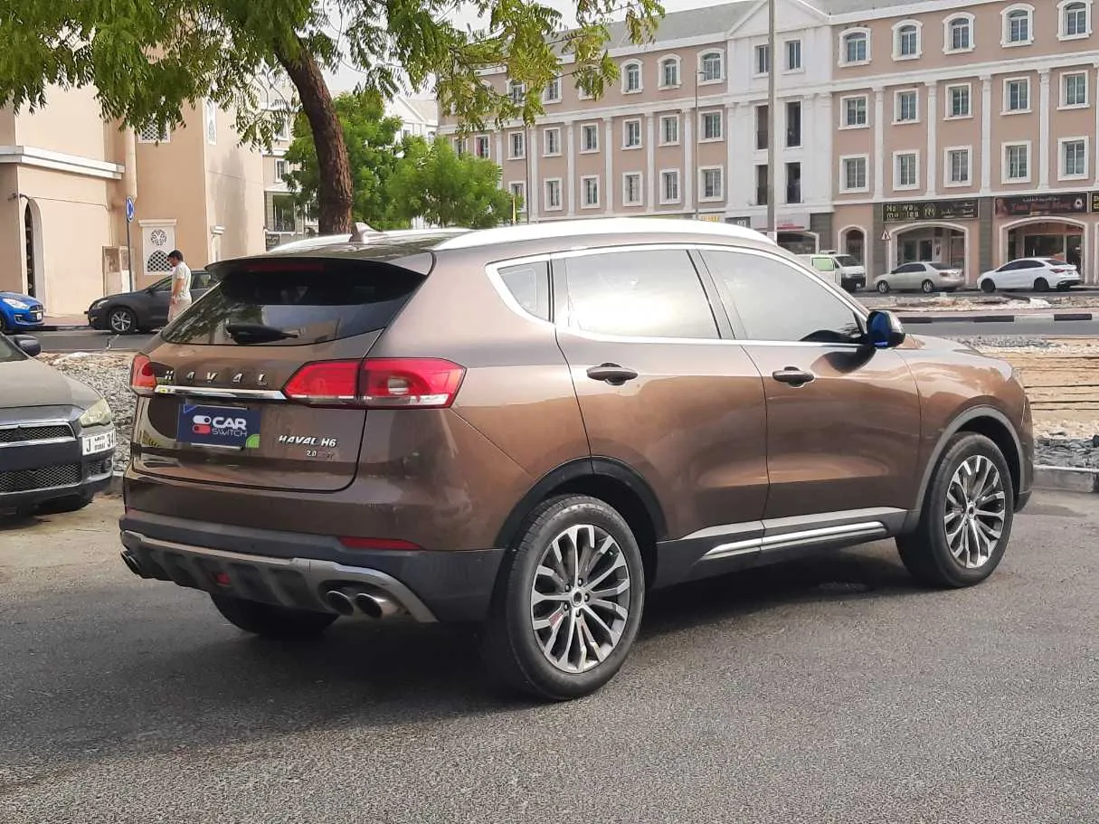 Car image 5