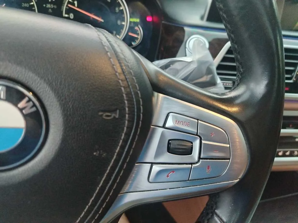 Car image 31