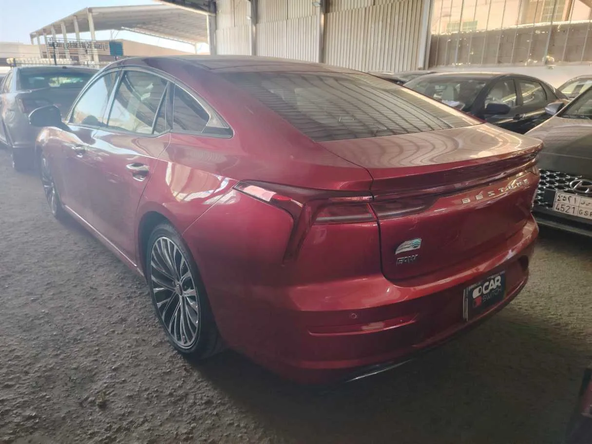Car image 7