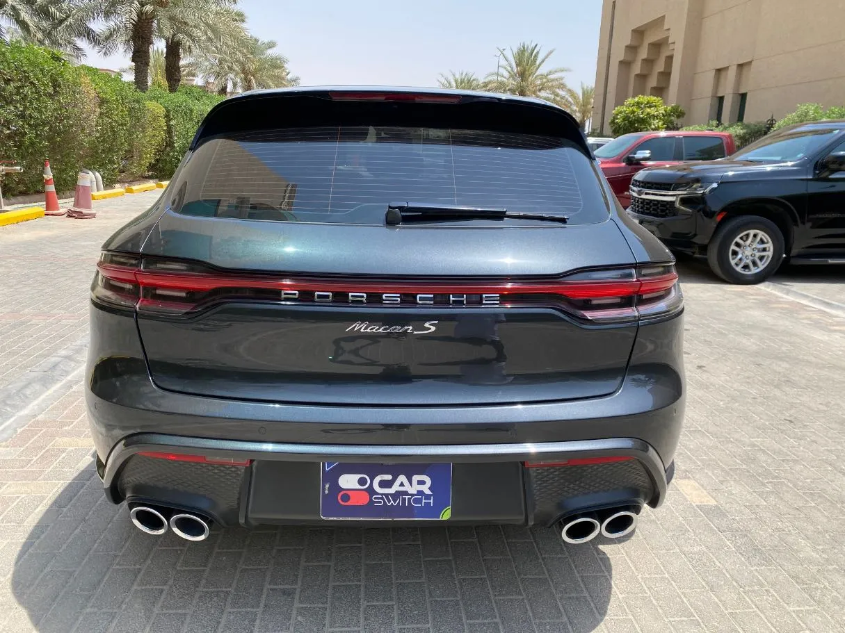 Car image 6