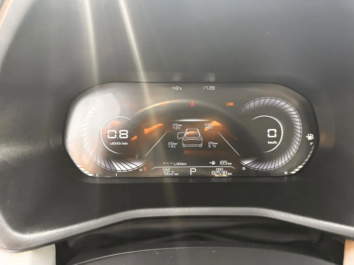 Car image 21