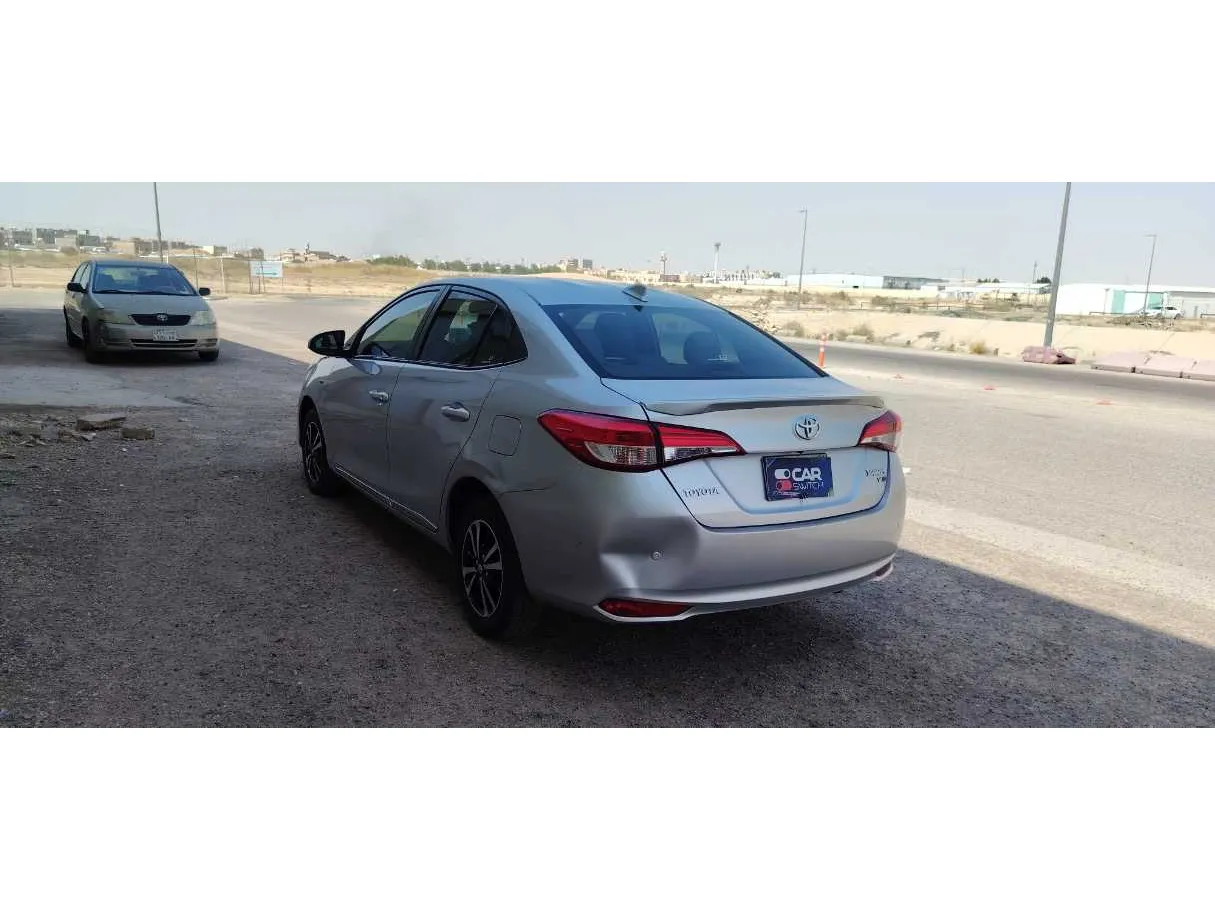 Car image 6