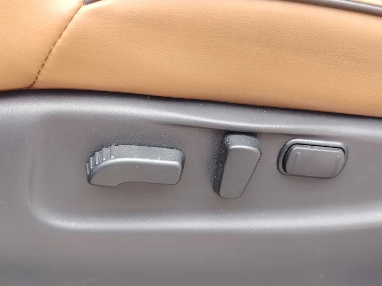 Car image 38