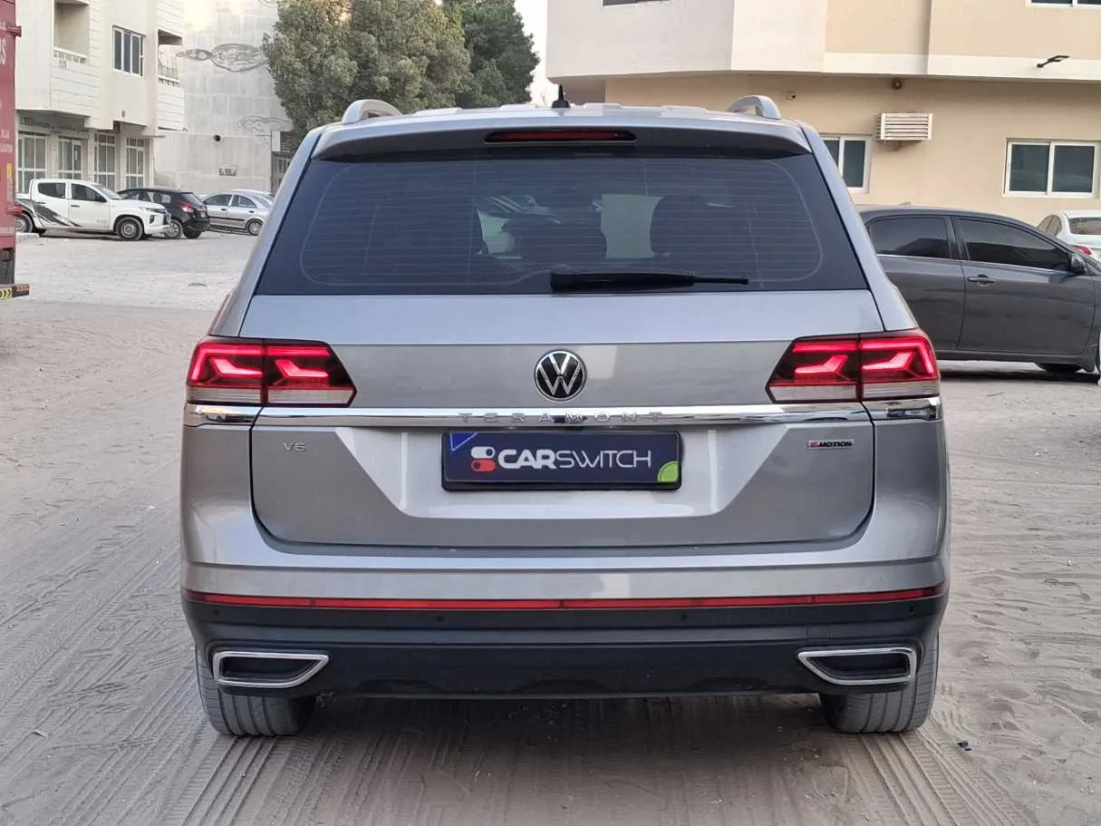 Car image 6