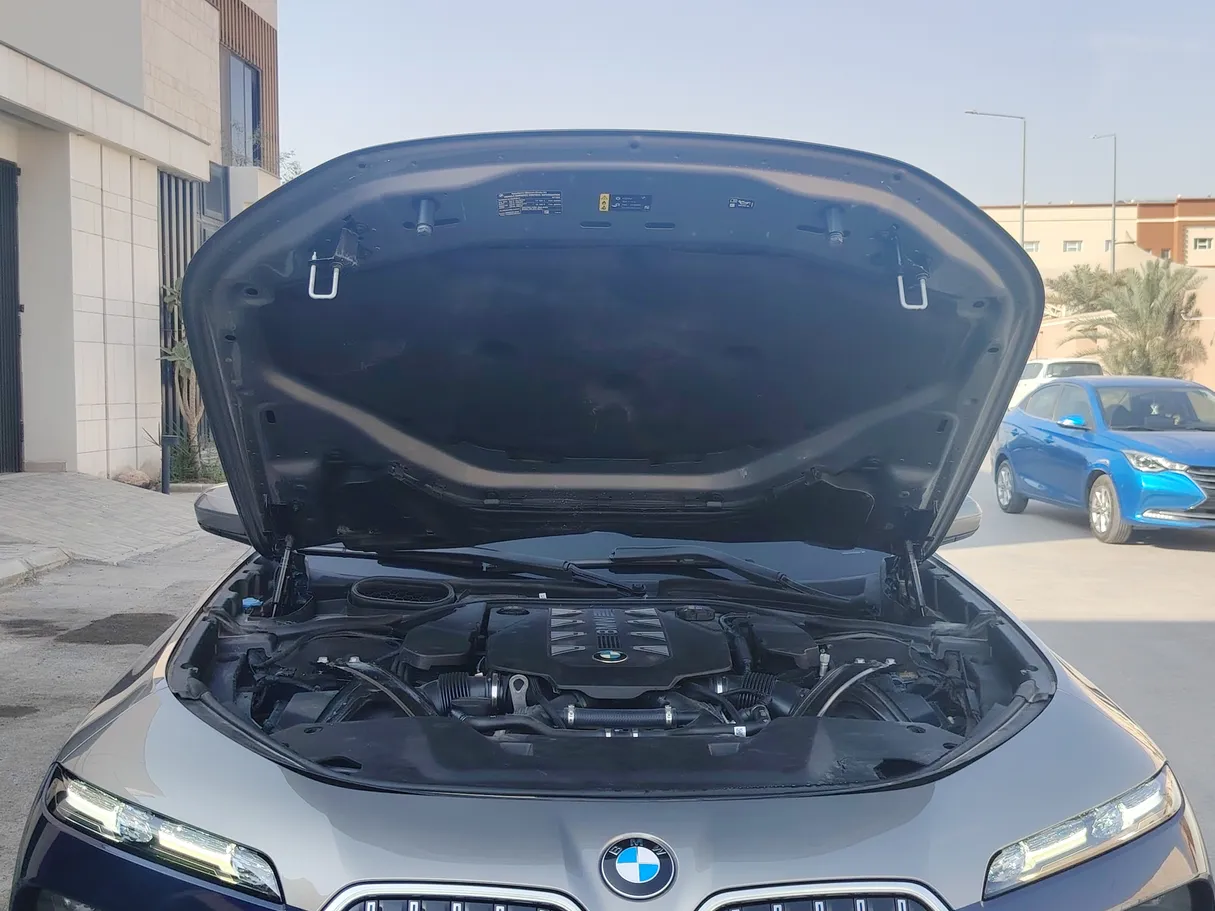 Car image 38