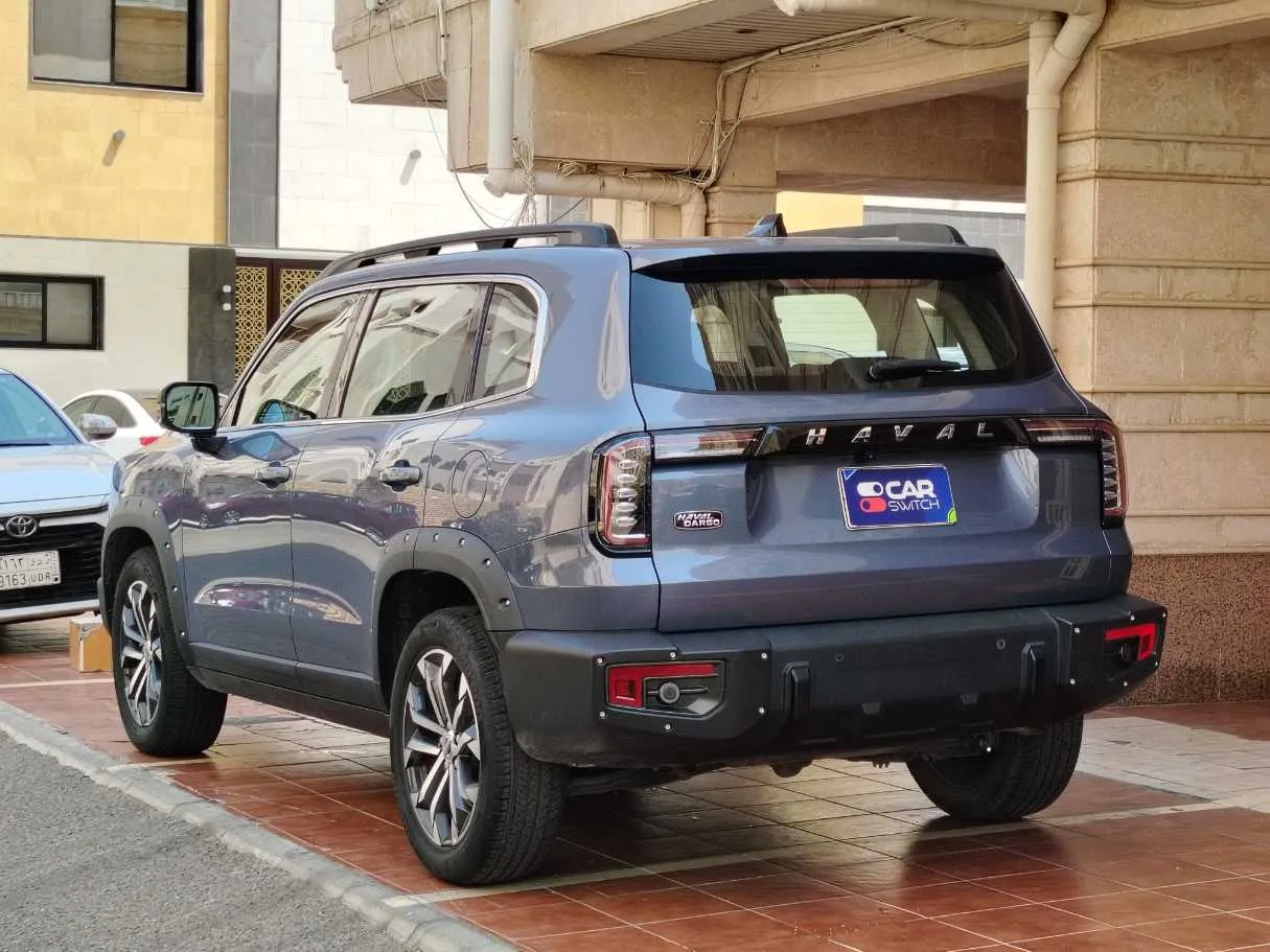 Car image 7