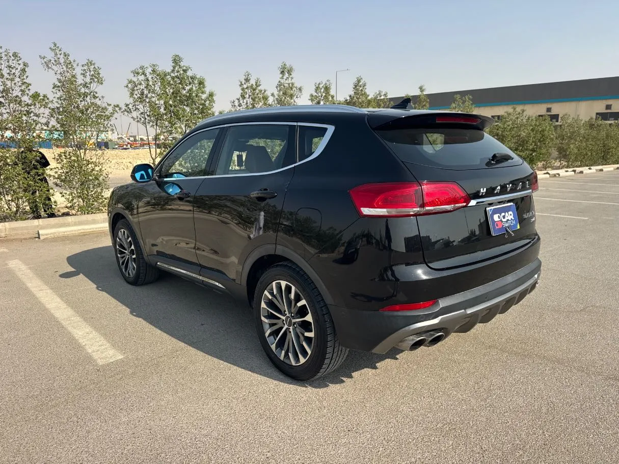 Car image 7
