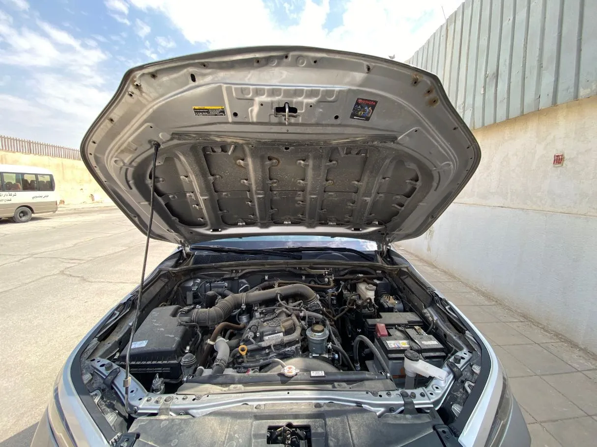 Car image 26