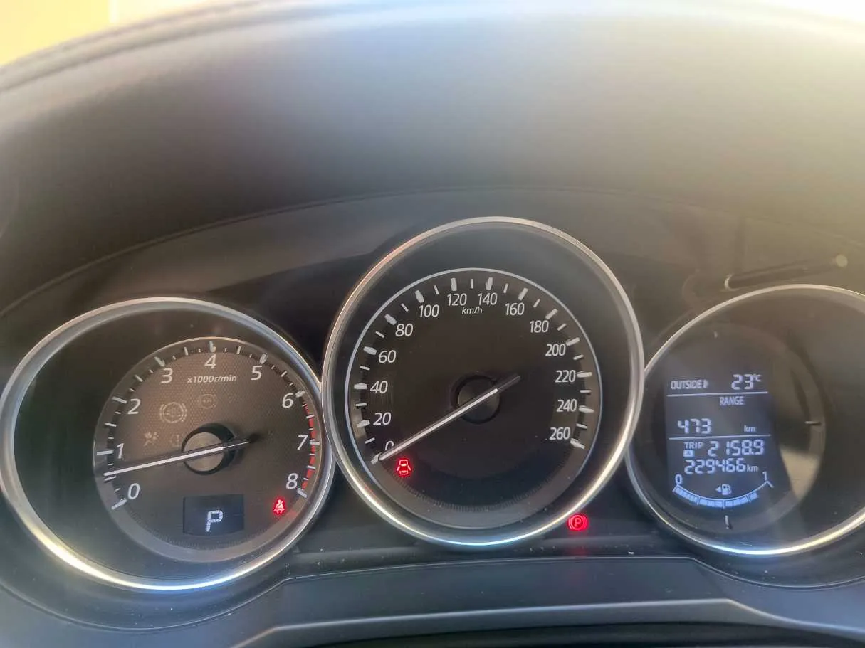 Car image 17