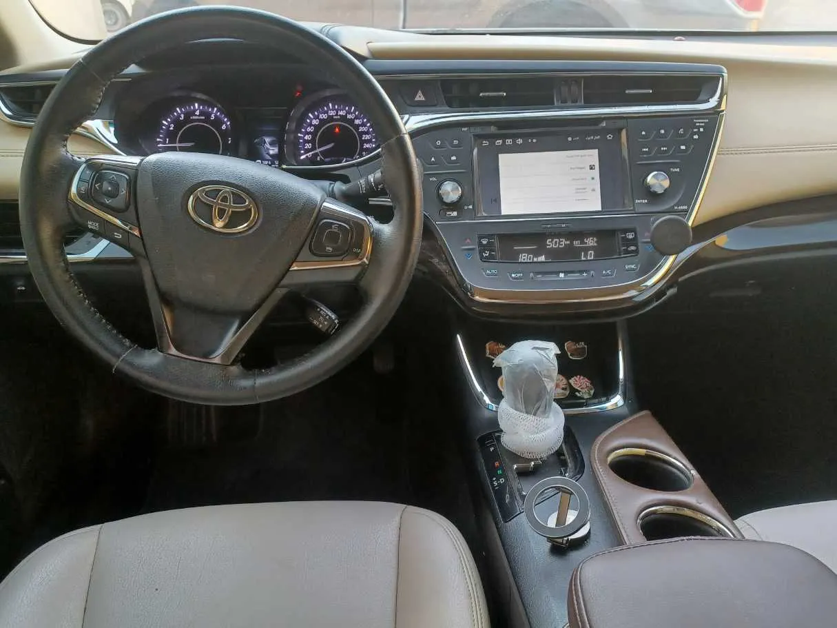 Car image 16