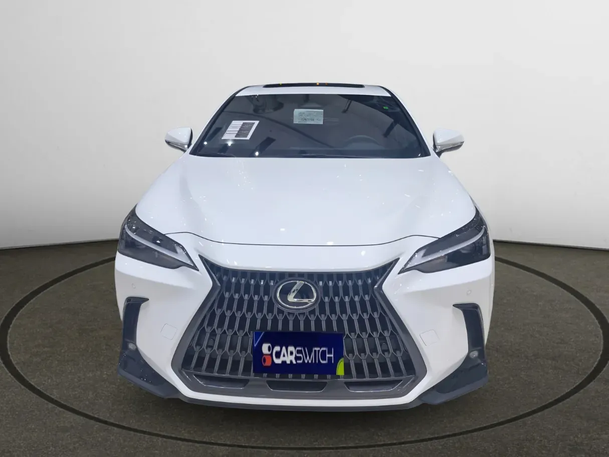 Car image 2