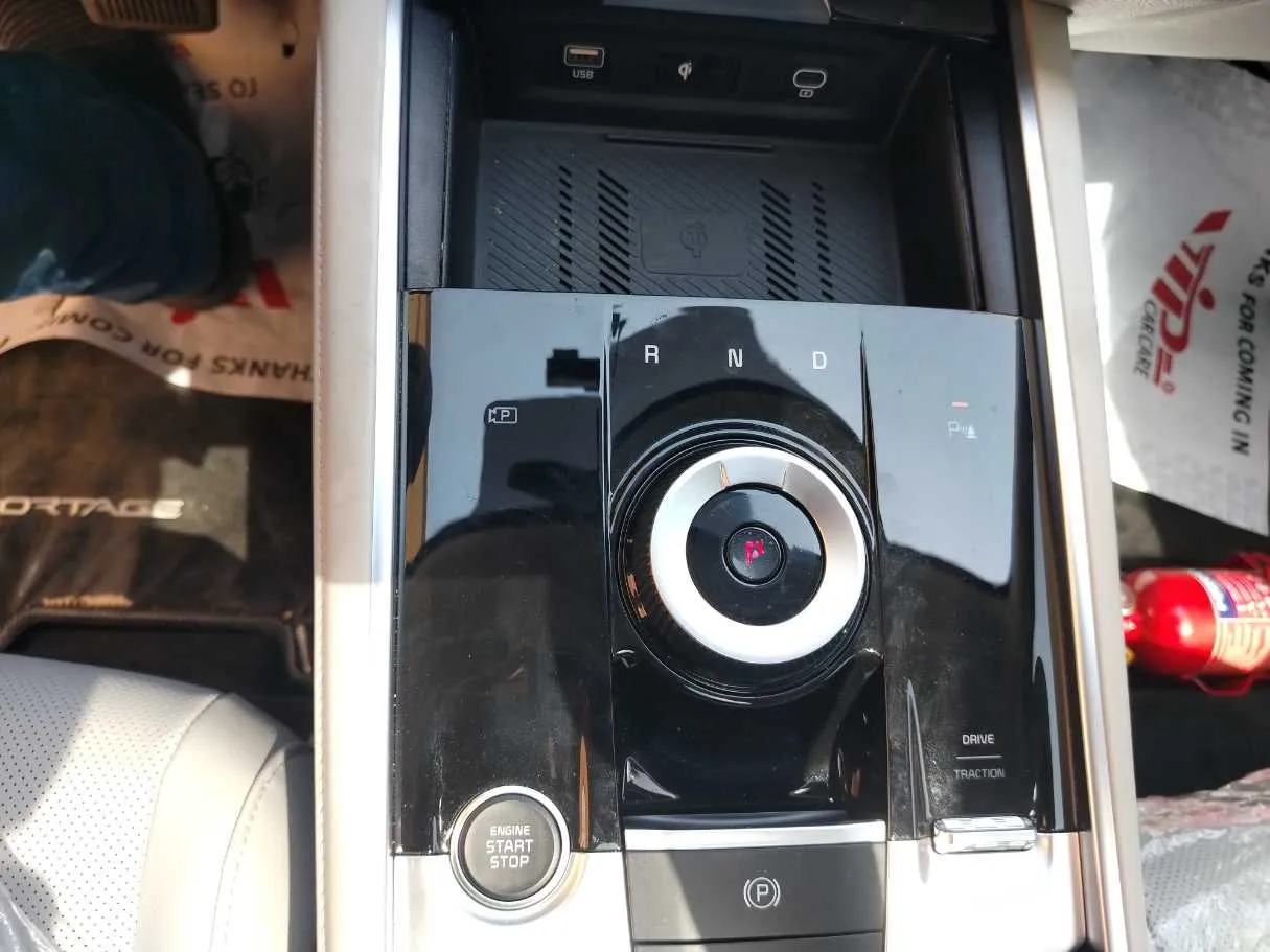 Car image 34