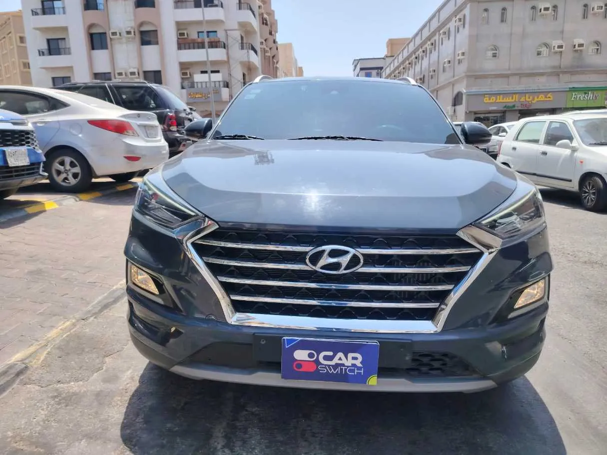 Car image 2