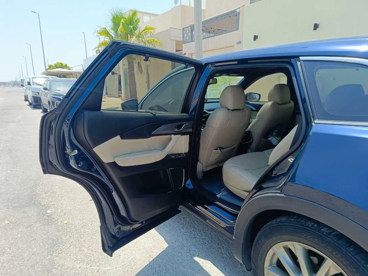 Car image 15