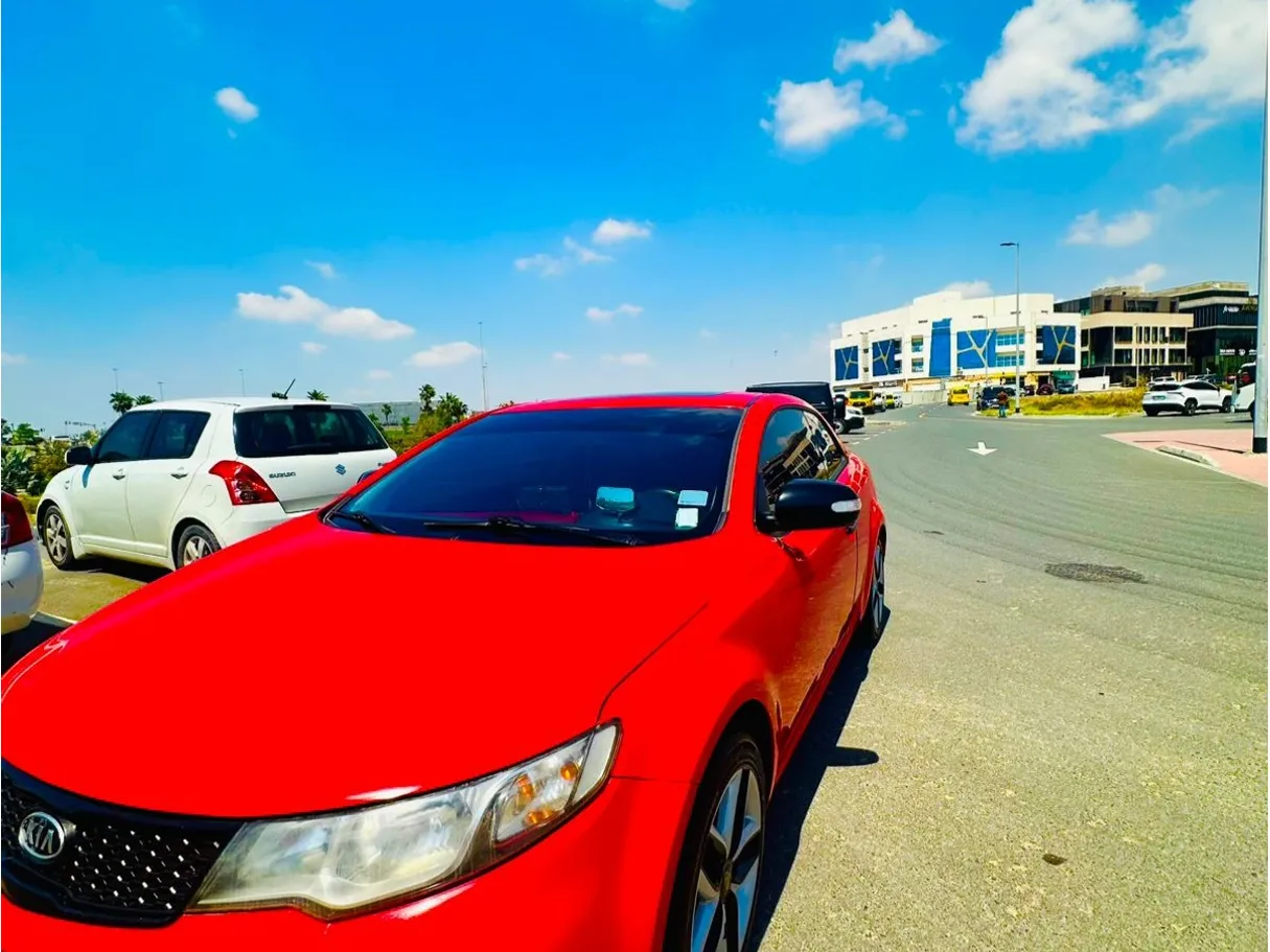 Car image 8