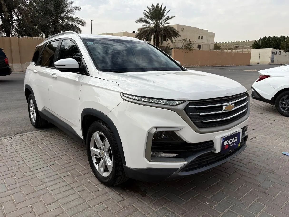 Car image 3