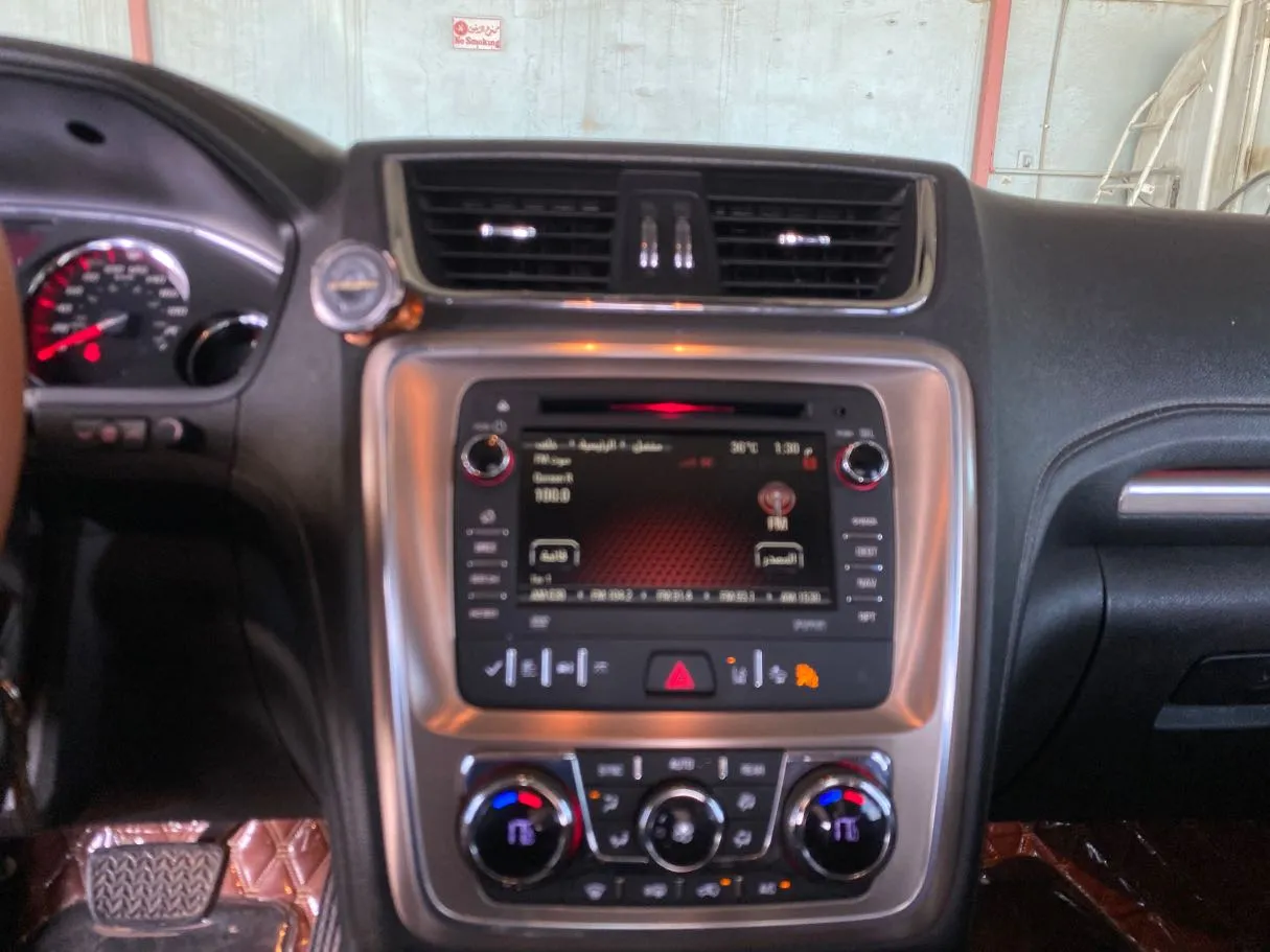 Car image 18