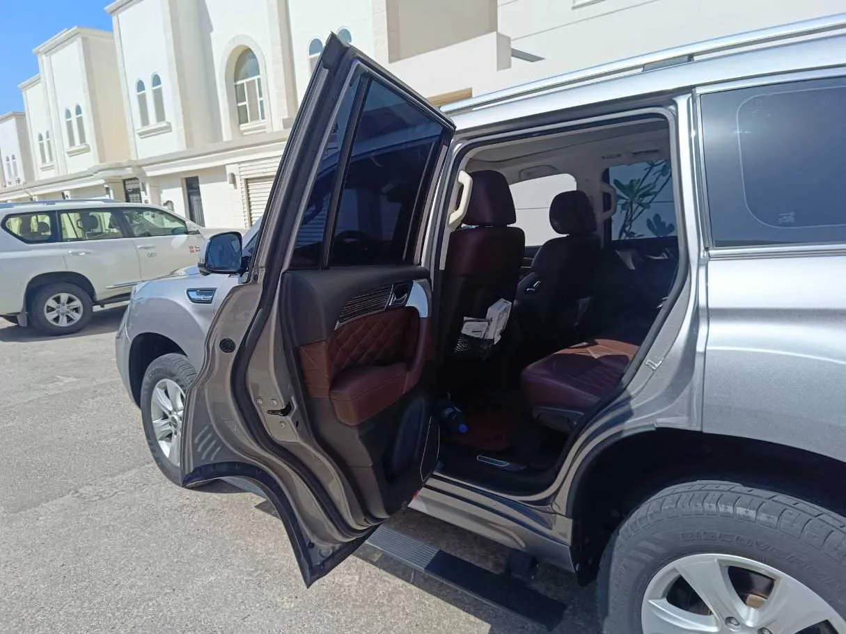 Car image 16
