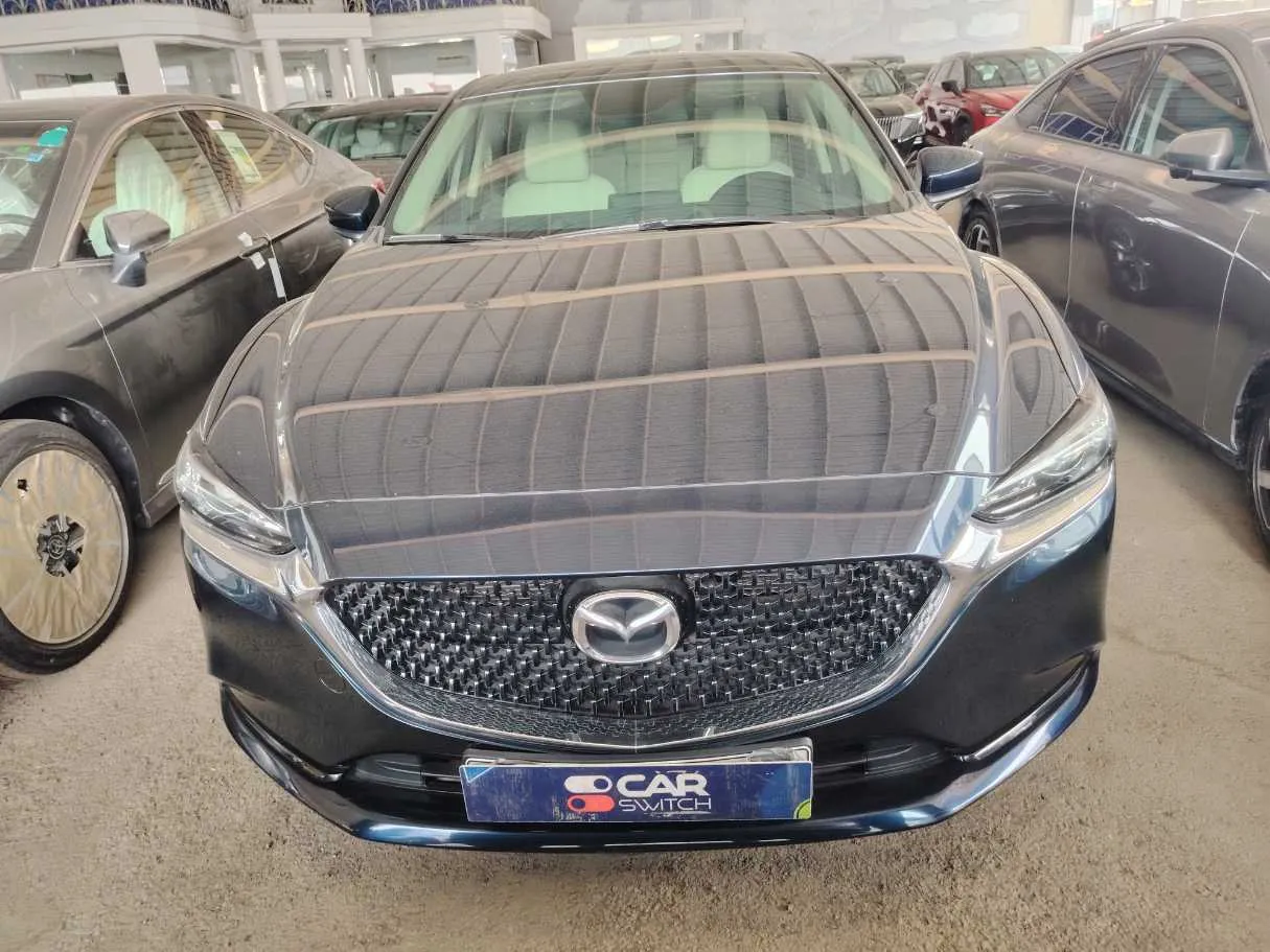 Car image 2