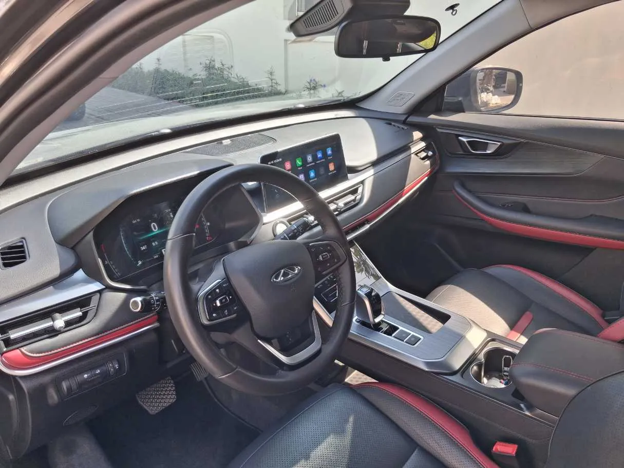 Car image 11