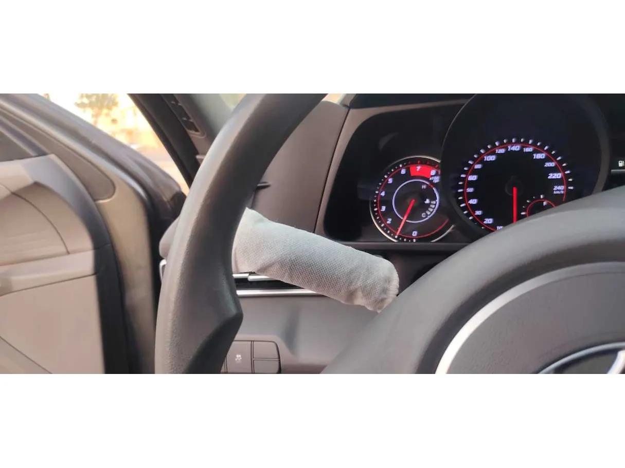 Car image 24