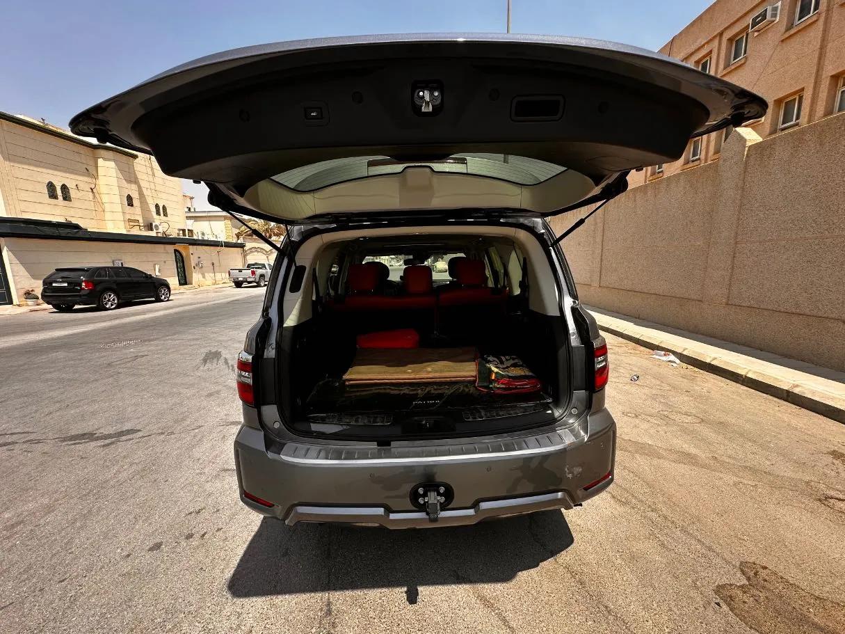 Car image 22