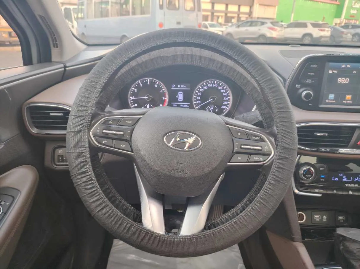 Car image 21