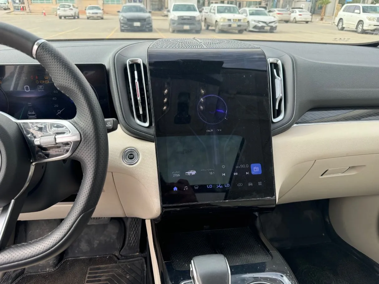 Car image 19