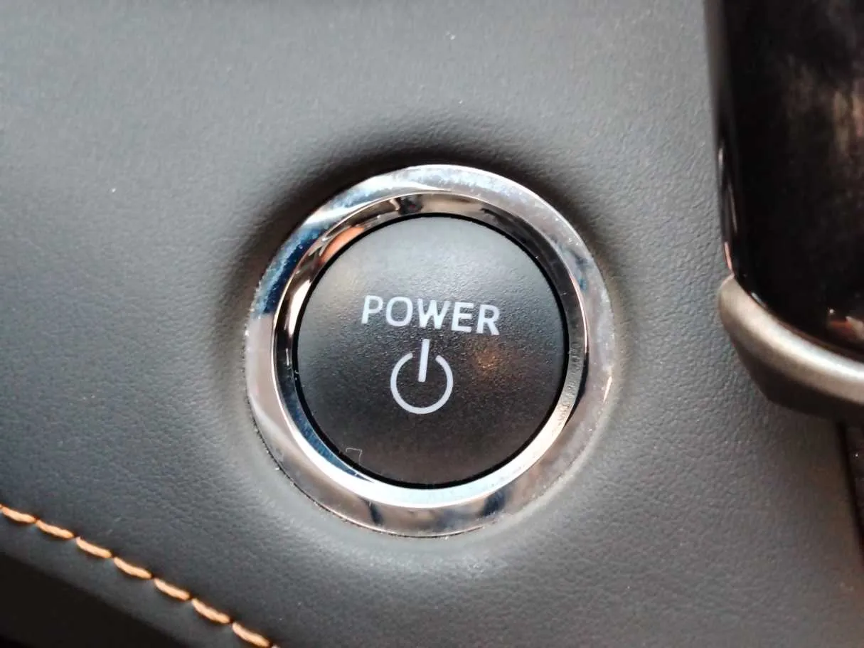 Car image 32