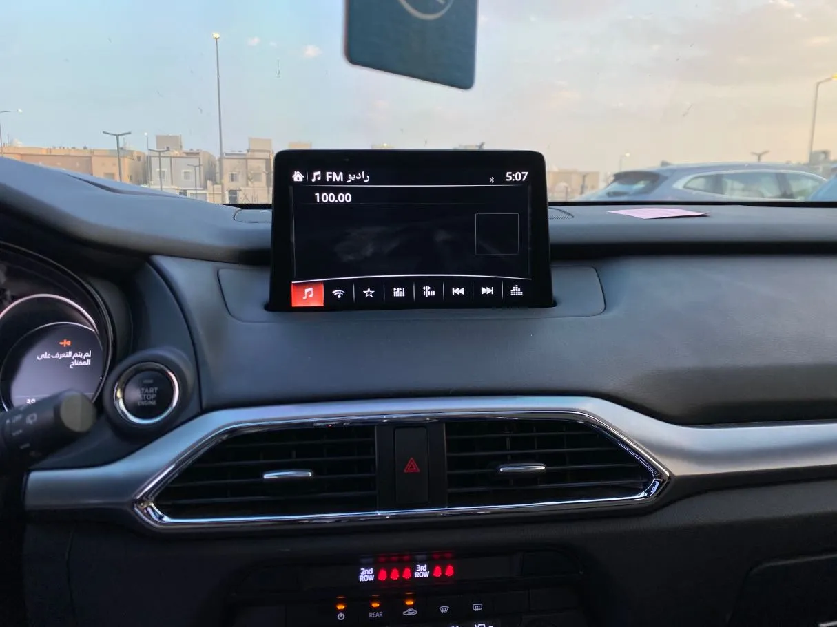 Car image 16