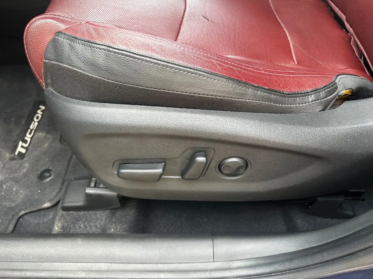 Car image 28