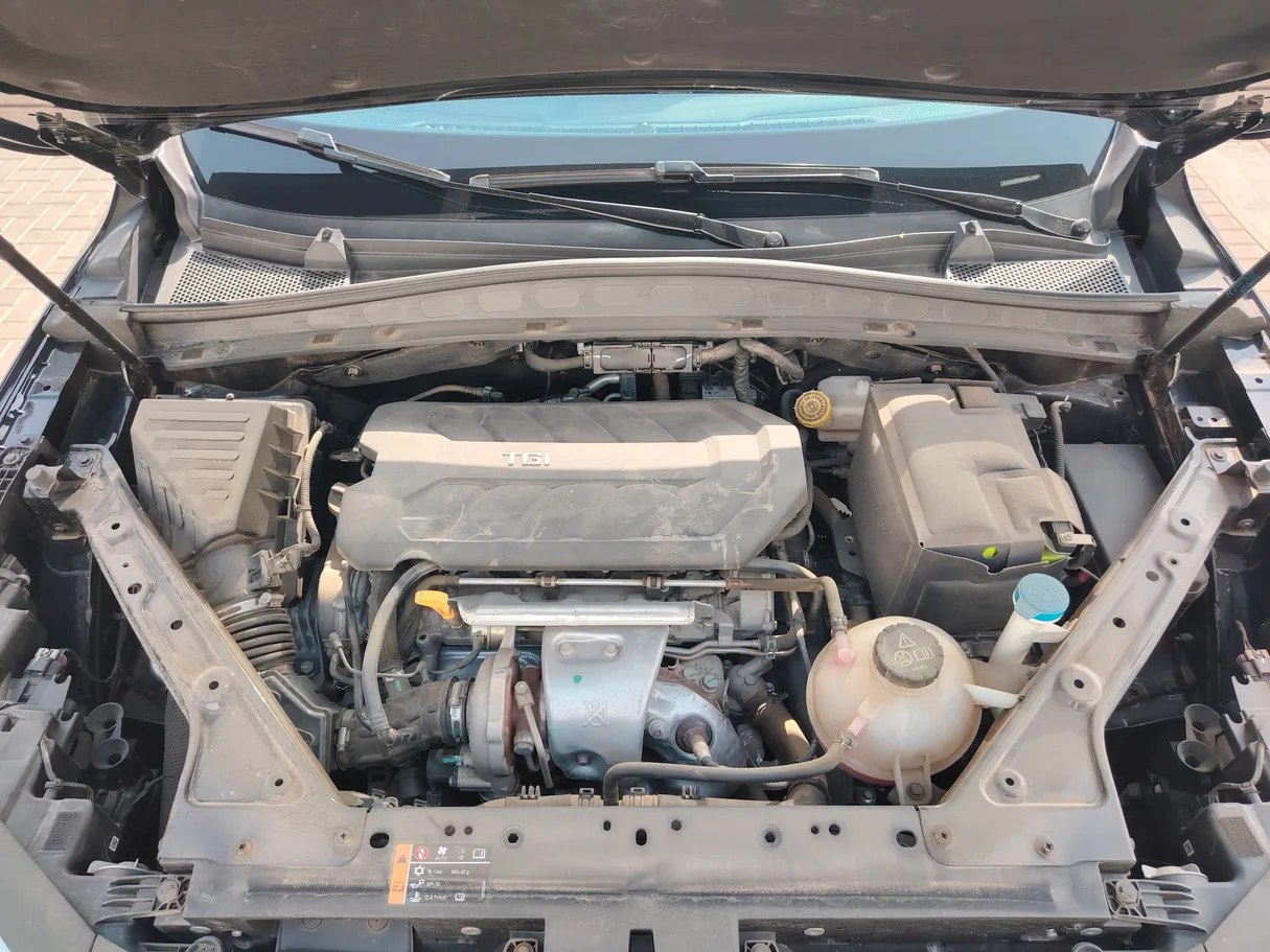 Car image 34