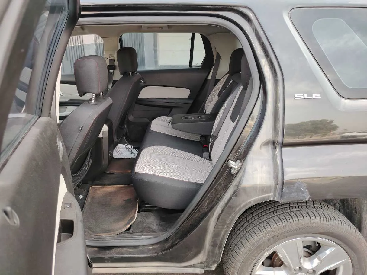 Car image 15
