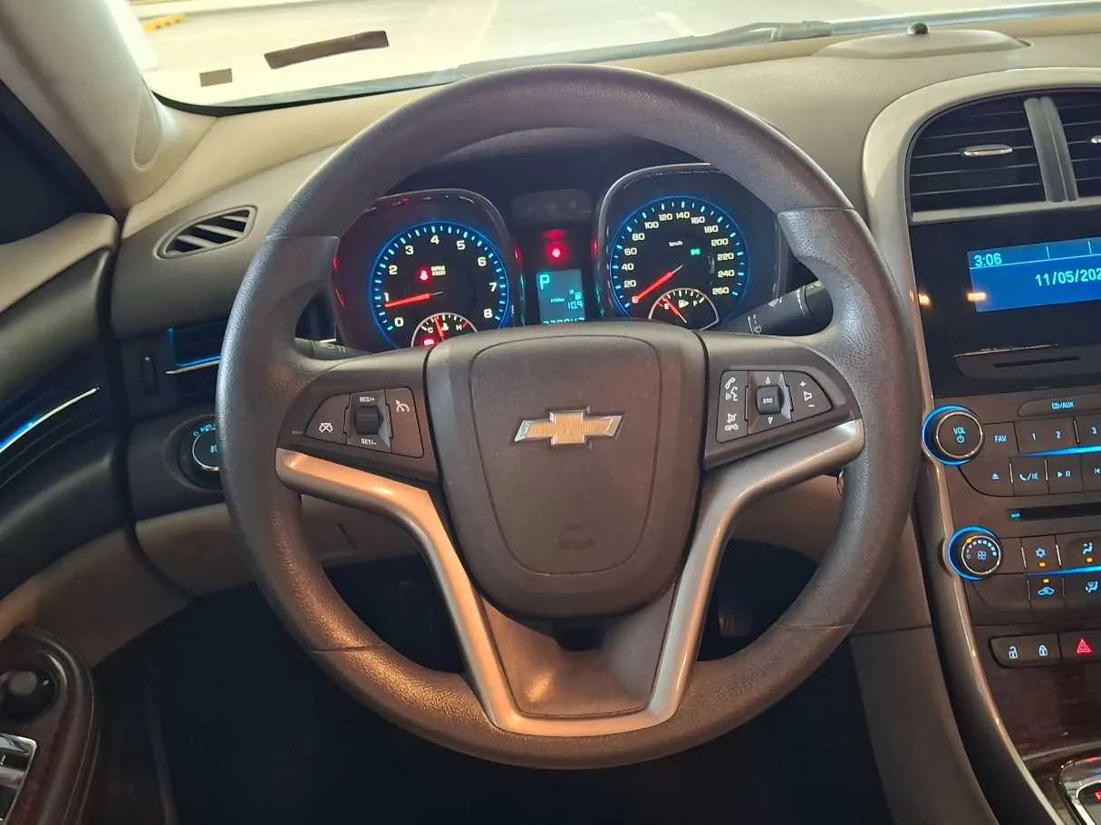 Car image 16