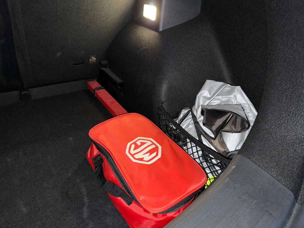 Car image 21