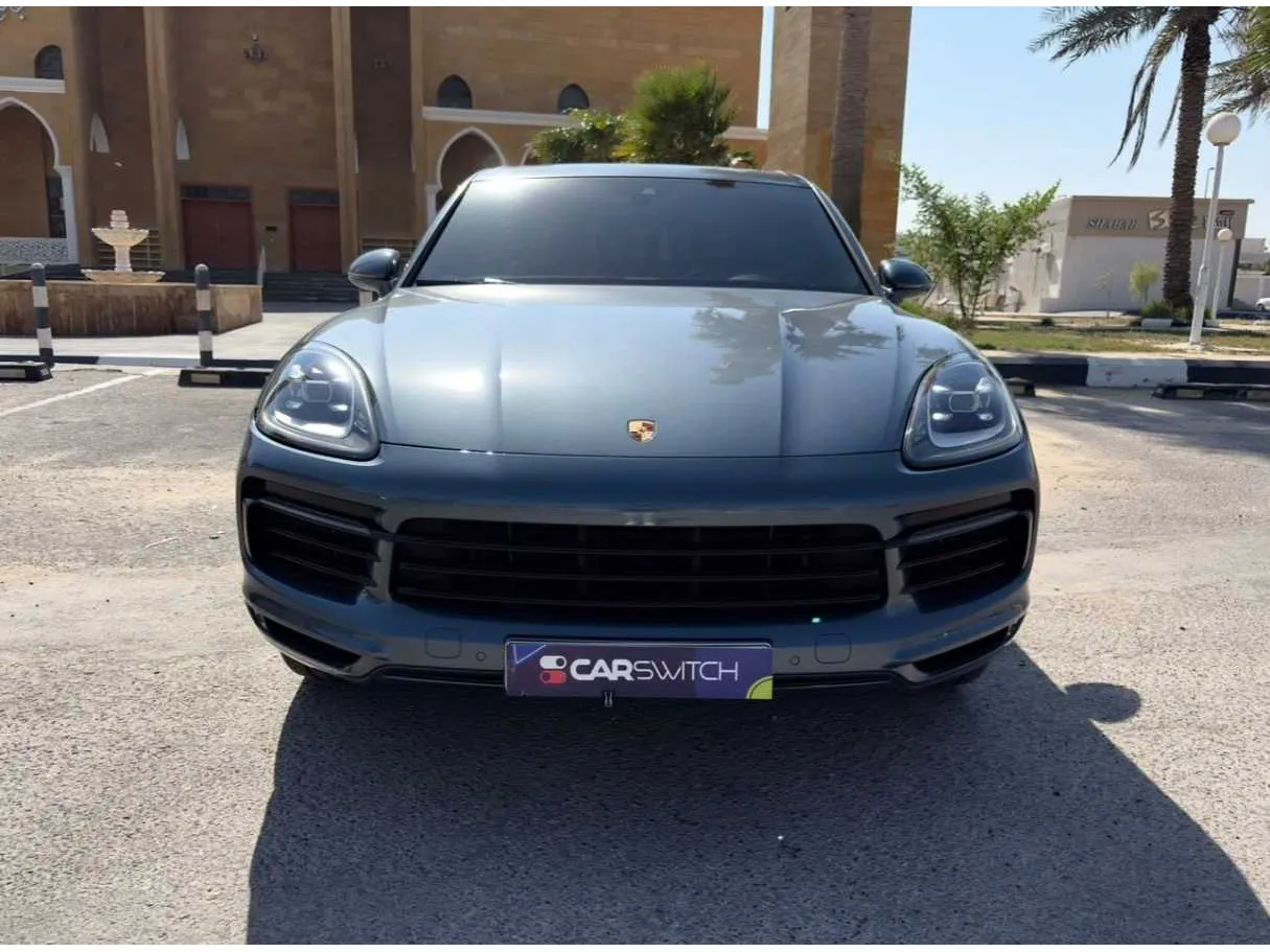 Car image 2
