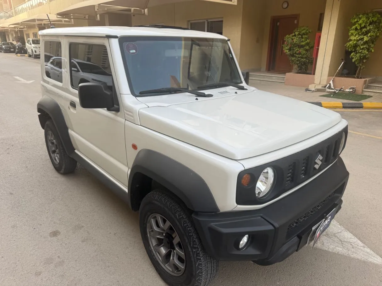 Car image 3