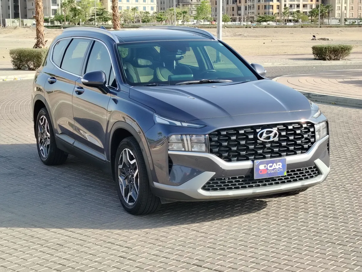 Car image 3