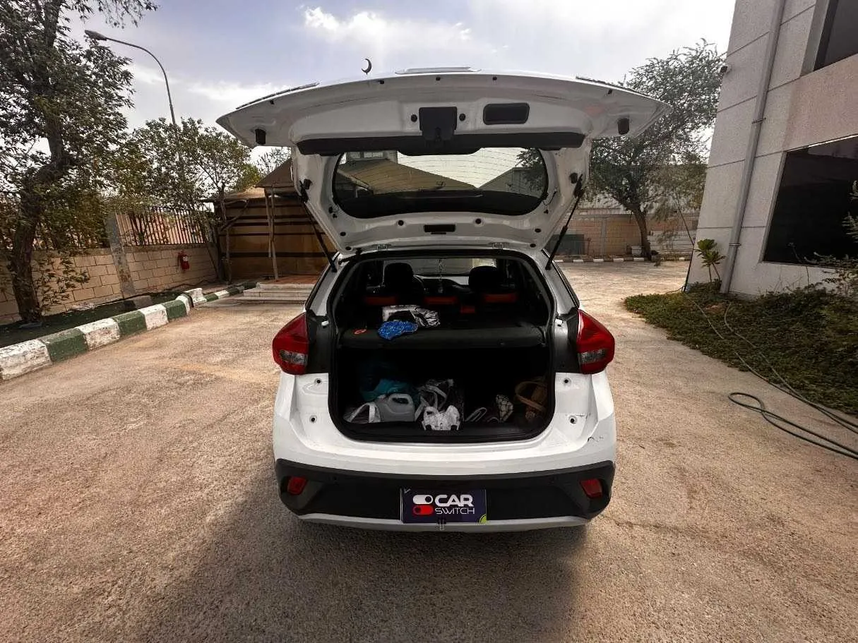 Car image 22