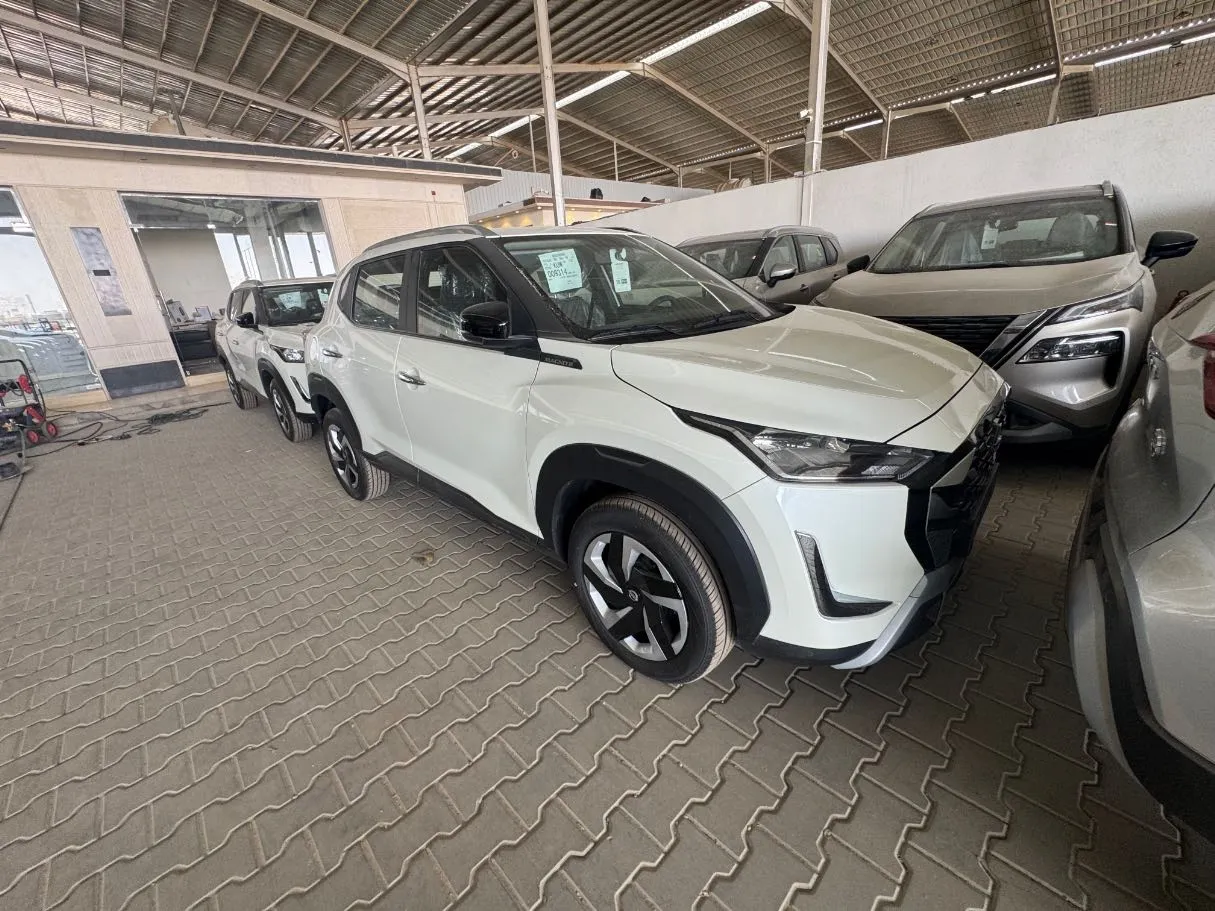Car image 2