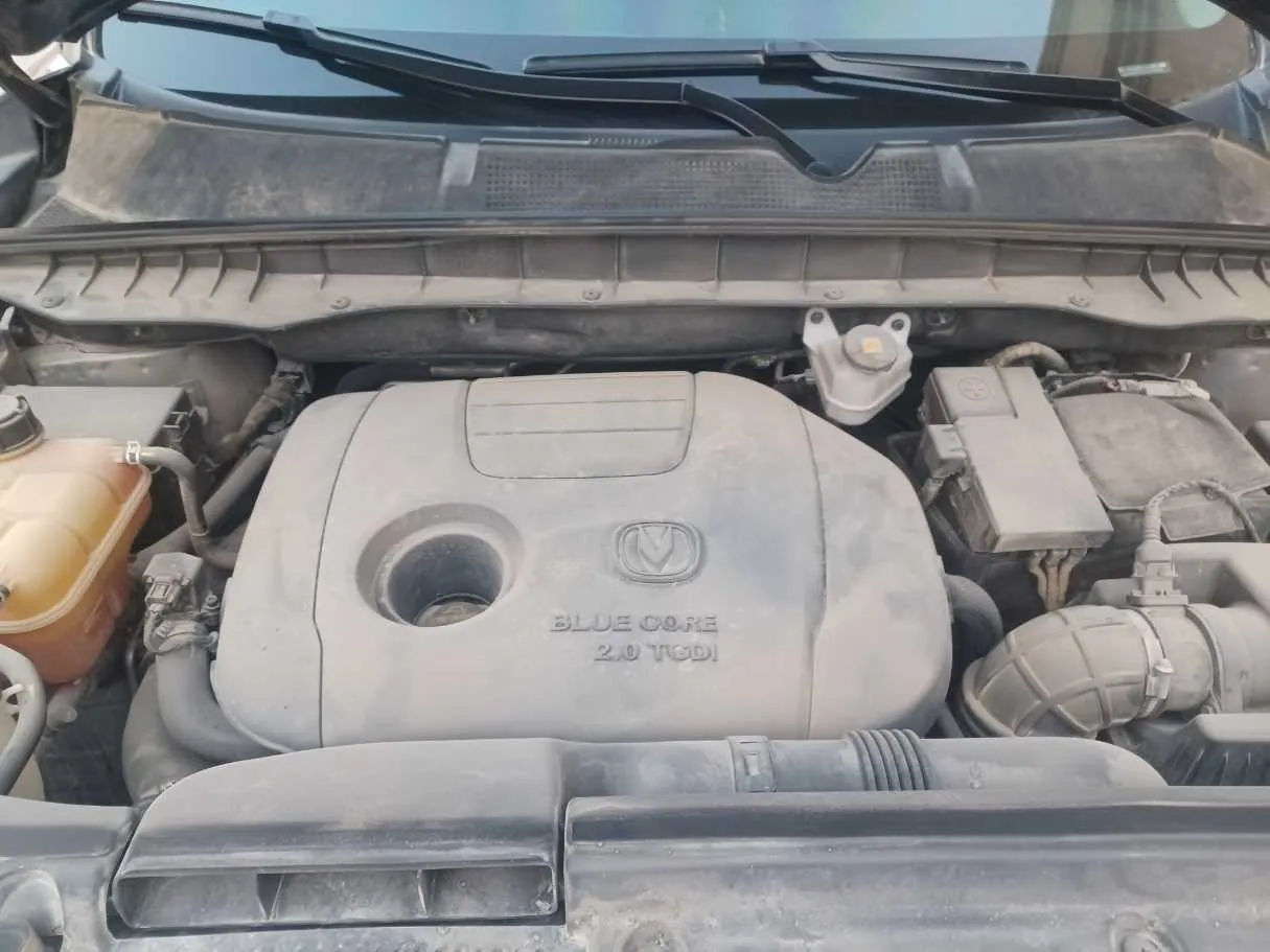 Car image 26