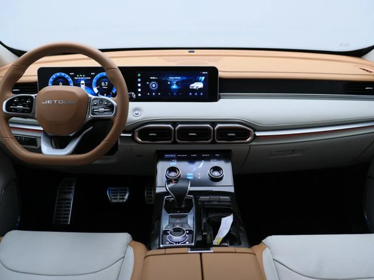 Car image 14