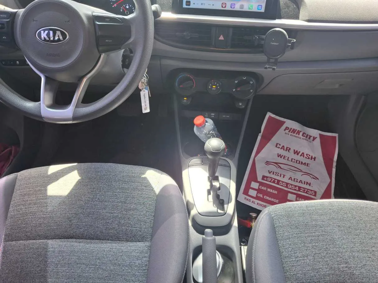 Car image 15