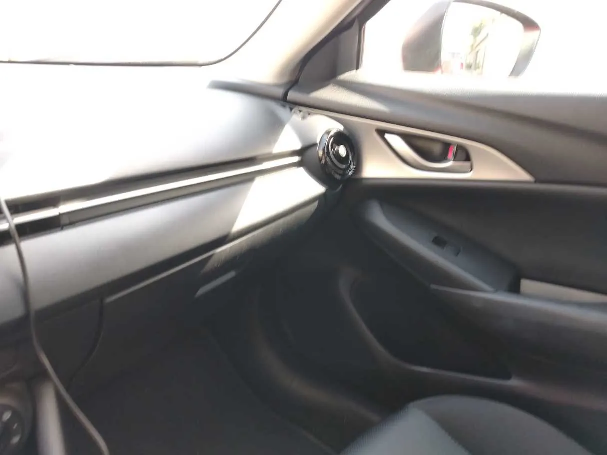 Car image 38