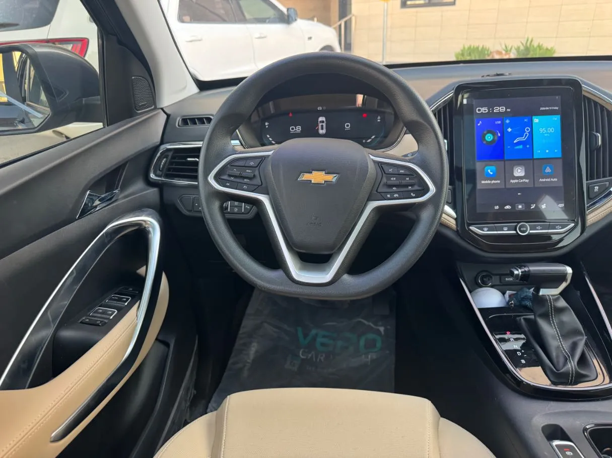Car image 17