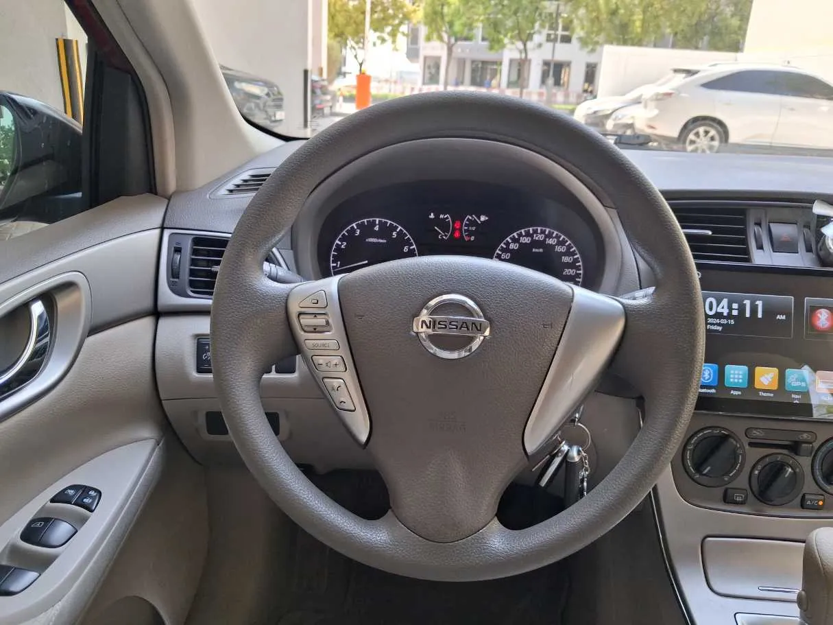 Car image 19