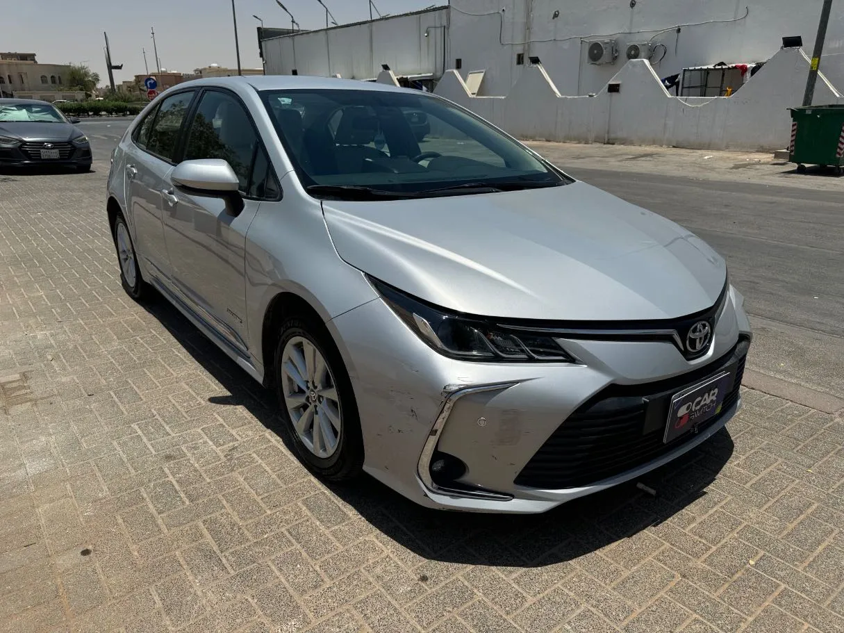 Car image 3